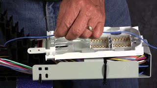 Fosc 450 Step 5 Attaching the Splice Tray Training Video [upl. by Wendall]