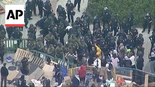 Police clashes with protesters at the University of California Irvine [upl. by Odine]