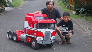 I Build Giant RC Semi Truck Model Just for Fun With Foam Board 145 Scale [upl. by Millur152]