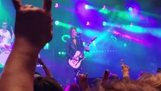 Halestorm live in Knoxville Tn performing Do not disturb [upl. by Bradeord]