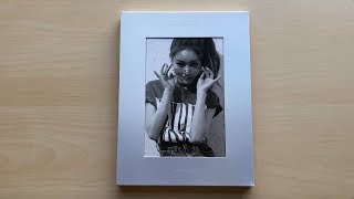 ♡Unboxing Chungha 청하 1st Mini Album Hands On Me♡ [upl. by Clabo261]