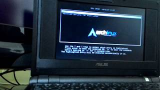 Asus 701 Eee PC 4G  IPTV player with Arch Linux [upl. by Lerrud]