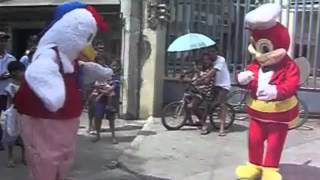 Jollibee vs Colonel Sanders of KFC Dance Battle of the Mascots [upl. by Sedlik]