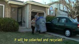 Longmont CO SingleStream Recycling in Spanish w English subtitles [upl. by Adlihtam]