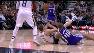 Ingles Throws Outlet Pass From Floor Hayward Slams  122116 [upl. by Relluf548]