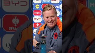 Journalist haalt Ronald Koeman en Rinus Michels door elkaar 😅 Het is maandag zullen we maar zeggen [upl. by Eglanteen499]