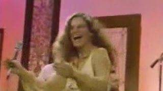 CAROLE KING Live  I Feel The Earth Move [upl. by Nnayt]