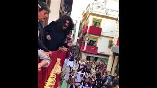 Israel Fernández IMPRESIONANTE Saeta Virgen de los GITANOS Madrugá SEVILLA [upl. by Giorgia]