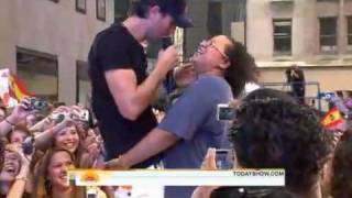 Enrique Iglesias Hero LIVE TODAY SHOW 201016th July 2010 [upl. by Calv]