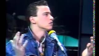 Una Storia Importante  Eros Ramazzotti  San Remo 1985 [upl. by Hnahk656]