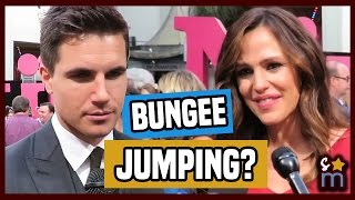 NINE LIVES Premiere Interviews  Robbie Amell Jennifer Garner Lizzy Greene  Interview [upl. by Geis]