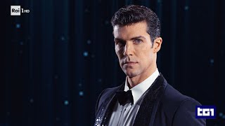 Tg1 Létoile Roberto Bolle super ospite nella serata finale a Sanremo 2024 [upl. by Ahterod]