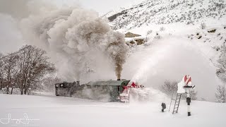 Dampfbahn Furka Bergstrecke mit der Dampfschneeschleuder R12 Steam Train Rotary Snow Plow [upl. by Yt549]