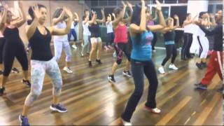 Salsamerengueregueton cumbiabachata en la clase de rumba de Platinum Fitnessf4v [upl. by Rastus110]