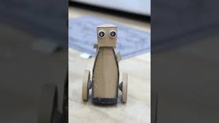 Un robot de recherche de chemin en carton [upl. by Wertheimer]