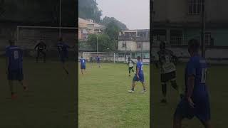 FUTEBOL DE VÁRZEA  O GORDIN TEM MUITA VISÃO DE JOGO shorts [upl. by Amerigo939]