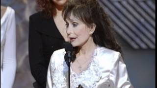 Loretta Lynn Receives Pioneer Award  ACM Awards 1995 [upl. by Vig]