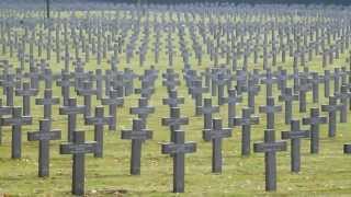 Deutscher Soldatenfriedhof Ysselsteyn Niederlande Duitse Militaire begraafplaats [upl. by Assirahc]