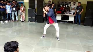 Lovely Dance Performance  IEC INNOVISION 2K18 SOLO DANCE Mr Arpit  echosmart [upl. by Rimidalv]