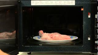 Samsung CE1041DFB Convection Microwave Oven  How To Power Defrost Chicken [upl. by Gertruda863]