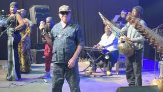 Madou Sidiki amp SALIF KeïtaBama’art Mandjou [upl. by Yeldar569]