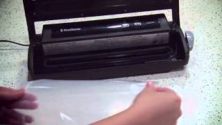 FoodSaver V2244 Vacuum Sealing System Roll  Vacuum sealer review 2015 [upl. by Repohtsirhc772]