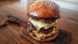 Hamburger Maison aux Champignons et Oignons Caramélisés [upl. by Anneirb]