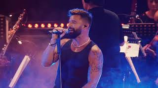 Ricky Martin  Fuego de Noche Nieve de Día Live Performance  CMDX [upl. by Qifahs]