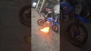 Minha mini moto pegou fogo [upl. by Phaidra]