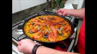 La Paella de mariscos [upl. by Attiuqaj]