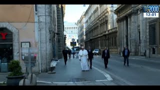 Coronavirus Papa “pellegrino” a Roma In preghiera invoca fine pandemia [upl. by Wadsworth]