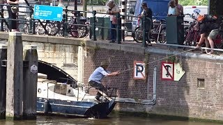 Boating in Amsterdam silent disco boot vast onder brug MOKUM Pirate of Amsterdam en meerrr [upl. by Ettenoj]