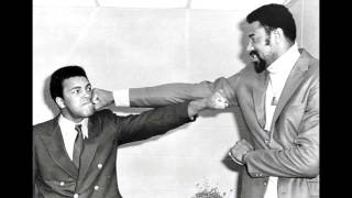 Muhammad Ali vs Wilt Chamberlin Almost Happened in 1971 [upl. by Heber839]