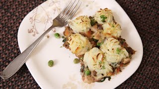 Shepherds Pie  Vegetarian Pie  Christmas Special Recipe  Ruchis Kitchen [upl. by Elatan]