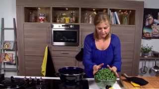 Receptvideo Boerenkool met chorizo en pasta [upl. by Freberg761]