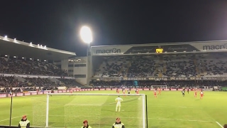 Guimaraes 02 Benfica Ninguem Cala Essa Choradeira No Name Boys [upl. by Nyrual]