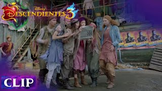 Descendientes 3  El Inicio  Clip1  Latino   Disney Channel [upl. by Casilda]