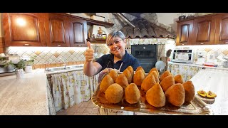 Arancini o Arancine di riso al ragùintavernaconlucia [upl. by Itsirk453]