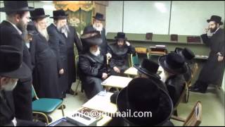 Skver And Viznitz Rebbe  Nichum Aveilim in Kiviyashed Monsey  Cheshvan 5776 [upl. by Vasta]