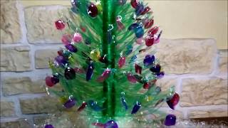 Come fare addobbi natalizi un albero di natale con le bottiglie di plastica Riciclo creativo DIY [upl. by Eecrad]