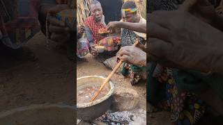 The taste Soups 😋 very delicious woman hadzabe tribe prepare their lunch food [upl. by Lejeune]