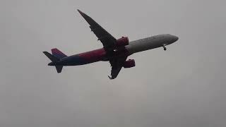 wizz Airbus A321251NX landing Gatwick Airport 10042024 [upl. by Garfinkel964]