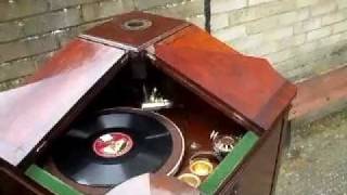 The 1st External Horn EMG Gramophone Mark 1   Explained [upl. by Gerita]