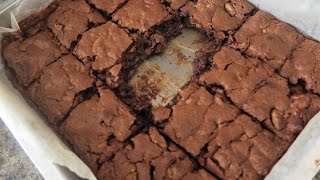 Recette 43 Brownie au Noix  Walnut Brownie [upl. by Haletta597]