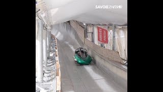 La Plagne  La piste de bobsleigh est très sollicitée par les touristes [upl. by Barlow]