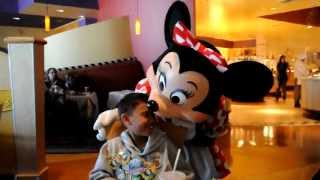 Minnie Mouse Falls in Love with Jr at Goofys Kitchen [upl. by Bunde]