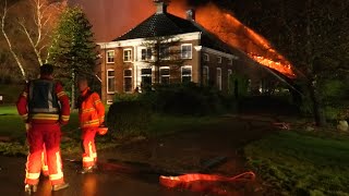 261123 Woonboerderij flink verwoest door felle brand Pastorieweg Noordbroek [upl. by Aronoh]