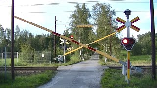 Spoorwegovergang Kilafors S  Railroad crossing  Järnvägsövergång [upl. by Rocker]