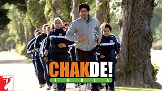 Dagaria Chalo Full Song  Chalte Chalte  Shahrukh Khan  Rani [upl. by Reivad]