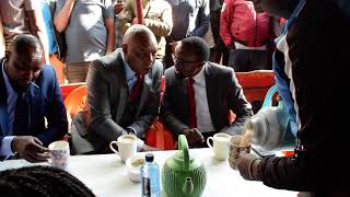 Maina Njenga enjoys tea with locals in kibandaski [upl. by Karina257]